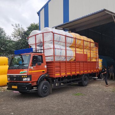 Bulk water storage tank shipping - water tuff